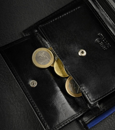 Pojemny, pionowy portfel męski z połyskującej skóry naturalnej