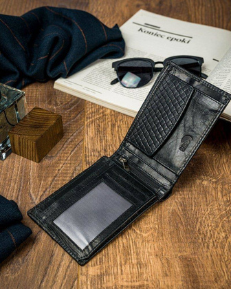Czarny portfel męski skórzany z przeszyciem