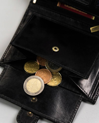 Duży portfel męski zapinany na zatrzask