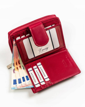 Maly skorzany portfel damski na zatrzask