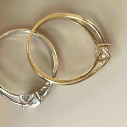 MINET Złoty pierścionek zaręczynowy z białego złota z białą cyrkonią Au 585/1000 rozm. 13 - 1,80g