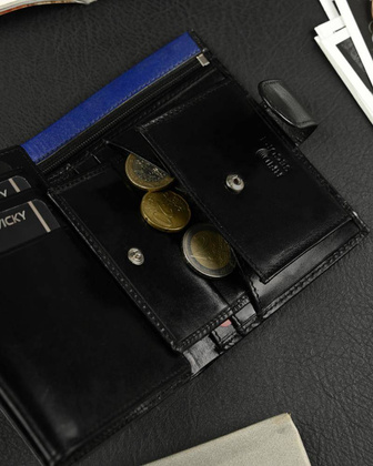 Skórzany portfel męski z kolorową wstawką