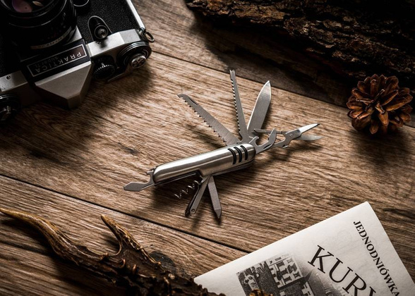 Scyzoryk wielofunkcyjny ze stali nierdzewnej