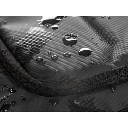 TOULON. Plecak na notebooka wykonany z wysokiej gęstości materiału 600D poliester z recyklingu z wodoodpornym wykończeniem 16"