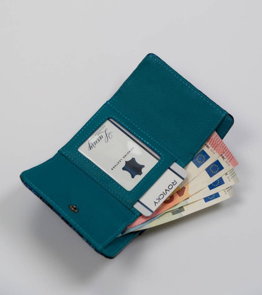 Portmonetka damska ze skóry naturalnej ze wzorem motyli — Lorenti