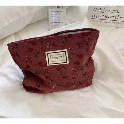 Kosmetyczka jednokomorowa różowa w czerwone kwiatuszki 25 x 5 x18 cm KS118