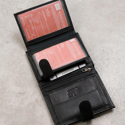 Skórzany portfel męski z kieszonką na kartę