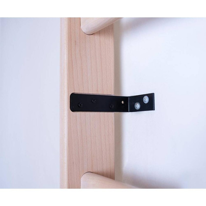 Drabinka z drewnianym drążkiem i akcesoriami BenchK 113