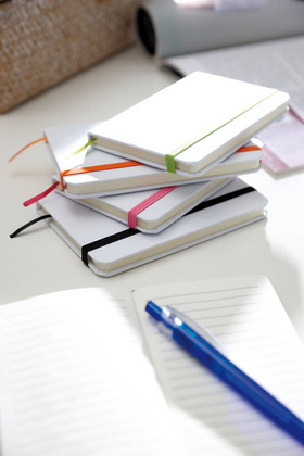 Notes AUTHOR w formacie A5, biały, zielony