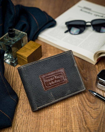 Piękny kolorowy portfel męski skórzany