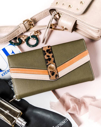 Duży portfel damski z kopertową klapą