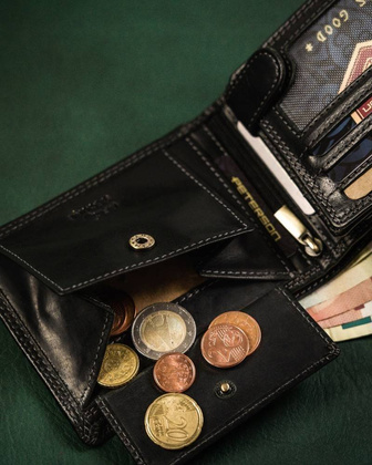 Klasyczny, skórzany portfel męski z systemem rfid