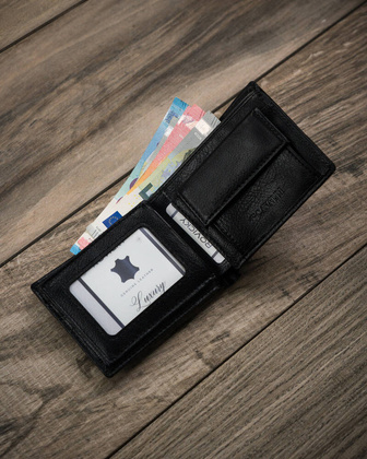 Maly portfel meski z zakladkami na karty