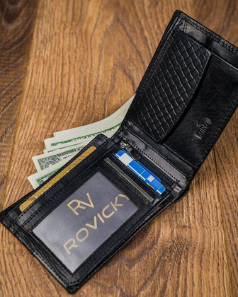 Czarny portfel męski skórzany z przeszyciem