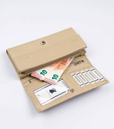 Skórzany portfel damski w orientacji poziomej na zatrzask — Rovicky