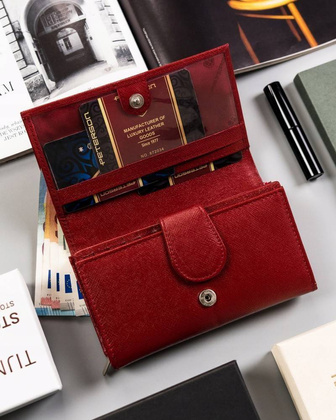 Średnich rozmiarów portfel damski ze skóry naturalnej