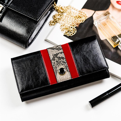 Elegancki portfel damski z wężowym wzorem