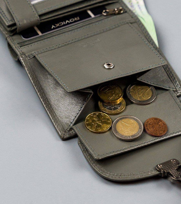 Portfel damski ze skóry naturalnej zamykany klapką, RFID