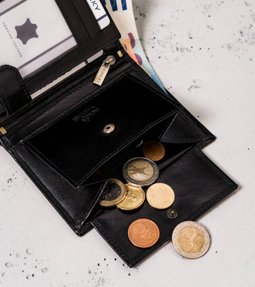 Skorzany portfel meski z kieszeniami na dokumenty