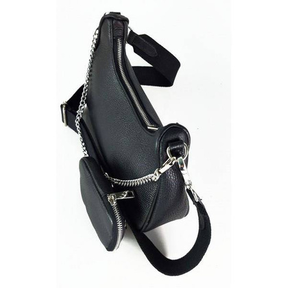 Włoska listonoszka, przewieszka ,Vera Pelle srebrne okucia ,szeroki pasek, Czarna VP742N