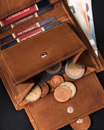 Skorzany zapinany portfel meski na karty