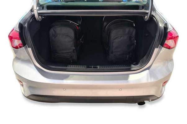 FORD FOCUS LIMOUSINE 2020+ TORBY DO BAGAŻNIKA 5 SZT KJUST