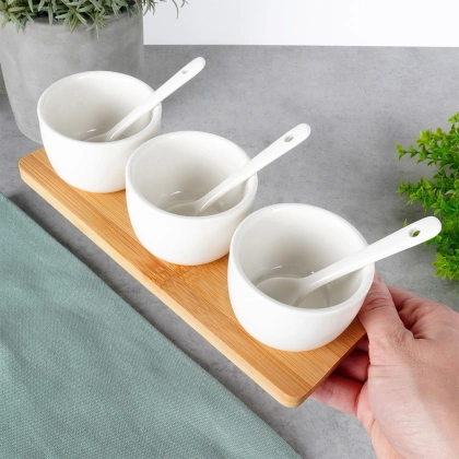 Miseczki na przekąski z łyżeczkami ceramiczne białe 90 ml 7 el.