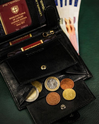 Duży, skórzany portfel męski na zatrzask