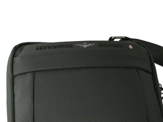 Torba na ramię na tablet AERONAUTICA MILITARE Airspace Czarna