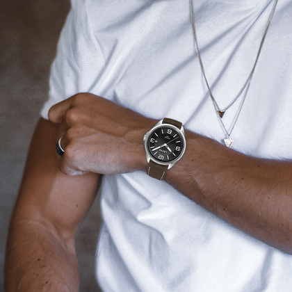 LAVVU Zegarek ze szkłem szafirowym HERNING Black / Top Grain Leather