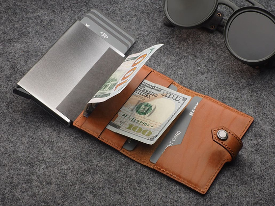 Portfel EASY WALLET for AirTag 2174