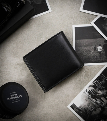 Skorzany portfel meski z kieszonka na rewersie