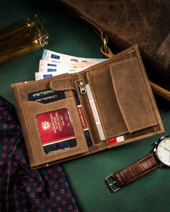 Duzy skorzany portfel meski z motywem patriotycznym