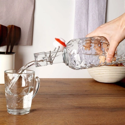 Butelka szklana zdobiona na alkohol wino nalewkę likier syrop sok z korkiem klipsem 1,1 l