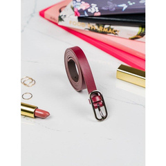 Klasyczny pasek damski z metalową klamerką w srebrnym kolorze