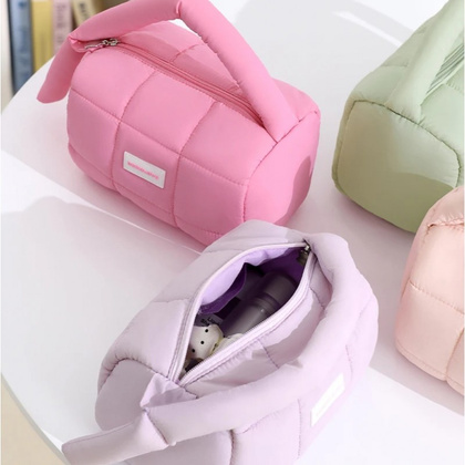 Kosmetyczka damska pikowana kuferek z rączką 18,5 x 12,5 x 13 cm KS140R