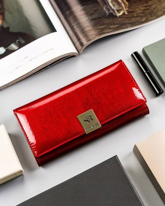 Lakierowany, duży portfel damski ze skóry naturalnej