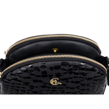 Czarna torebka Canaletto ze skóry z efektem kropli – elegancja i funkcjonalność na lata TD810s258