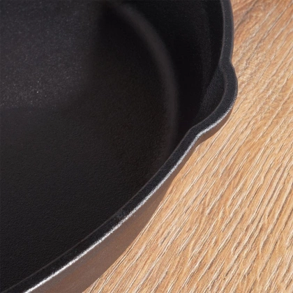 Patelnia żeliwna okrągła talerz żeliwny 30 cm indukcja gaz