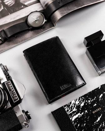 Skórzany portfel męski z czerwonym akcentem