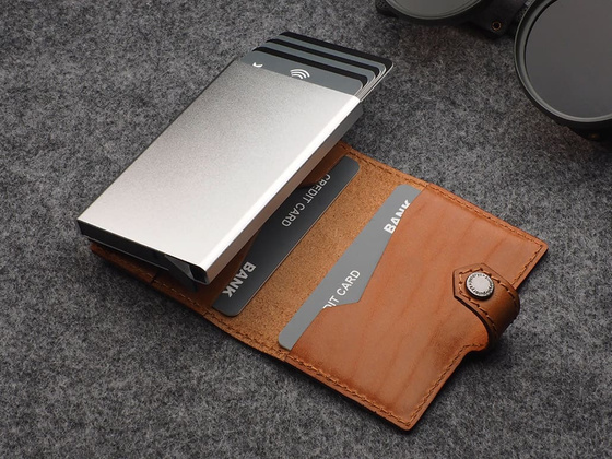 Portfel EASY WALLET for AirTag 2174
