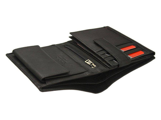 Duży portfel męski pionowy ze skóry naturalnej z metalowym logo