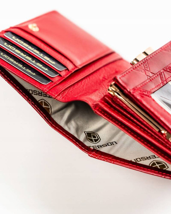 Skórzany portfel damski z systemem RFID