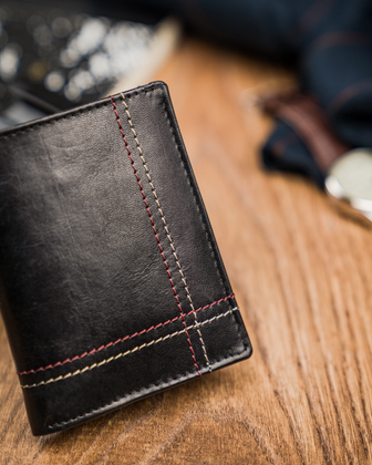 Mały, skórzany portfel z ochroną rfid stop