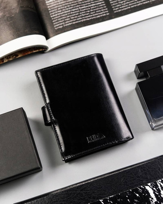 Duży portfel męski zapinany na zatrzask