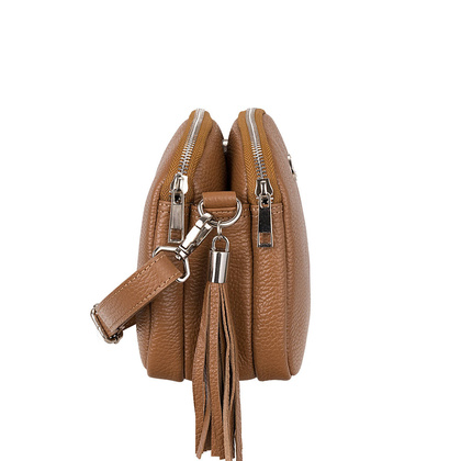 Mała torebka Canaletto z groszkowanej skóry licowej – klasyka i praktyczność na co dzień TD835