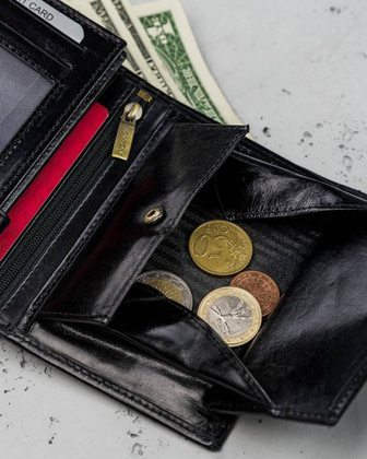 Duży portfel męski ze skóry naturalnej zamykany na zatrzask