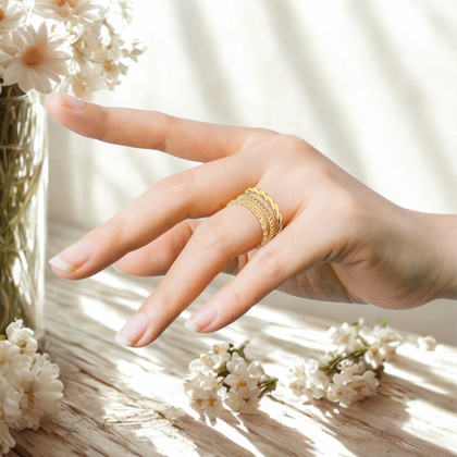 MINET Złoty pierścionek z kulkami Au 585/1000 rozm. 22 - 0,95g