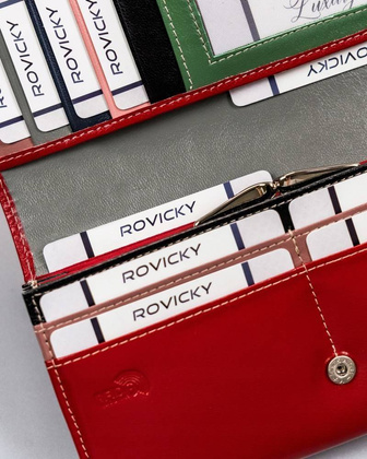 Elegancki, podłużny portfel damski z klapą na zatrzask