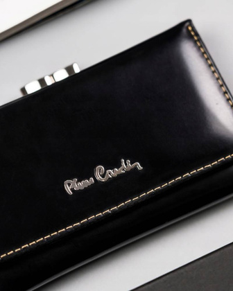 Klasyczny portfel damski ze skóry naturalnej na bigiel i zatrzask